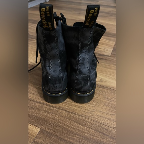 Black and grey tie die doc martens with box size 8 - Picture 2 of 5
